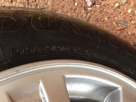 ขายล้อแม็กเดิมโรงงาน ถูกๆๆ พร้อมยาง ใช้ได้อีกนาน