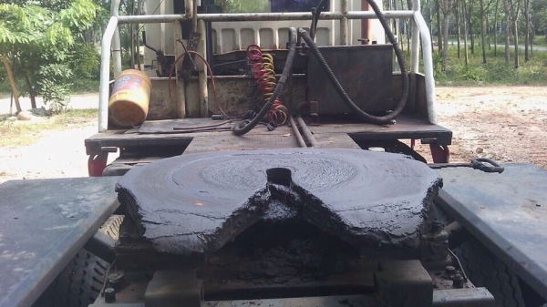 ขายดาวน์รถบรรทุก 10 ล้อหัวลาก MITSUBISHI FN527M-TG1270 220 แรงม้า ขายดาวน์ 180000