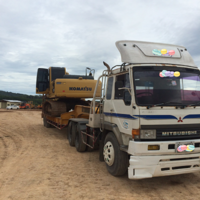 ขายดาวน์รถบรรทุก 10 ล้อหัวลาก MITSUBISHI FN527M-TG1270 220 แรงม้า ขายดาวน์ 180000