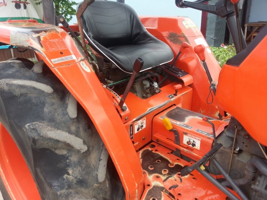 คูโบต้า L3408 4 WD ใบมีด