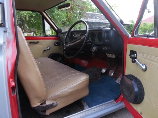 ขาย ดัสสัน 620 จดทะเบียนปี2518 เกียร์คอ เครื่องเดิมไม่มีควัน ไม่ผุ ภายในสวย เบาะไม่ขาด หลังคาไม่ผุ คอนโซลอุปกรณ์ภายในใช้ไดทุกอย่าง เบรค ไฟใช้ได้ทุกอย่าง ขับไกลสบาย