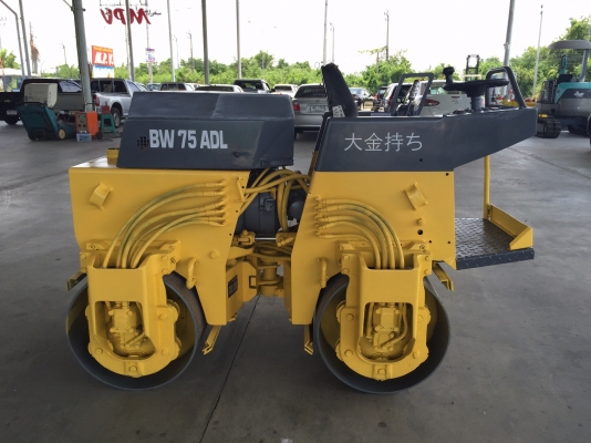 ขายรถบดเดินตาม Bomag รุ่นBw60HD มือสองญี่ปุ่น บดอัดสั่นสเทือนได้ เครื่องดีเซล สภาพดีพร้อมใช้งาน