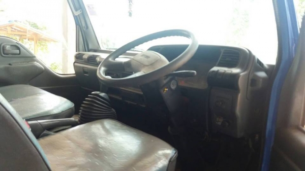 ขายรถ6ล้อ ISUZU NKR130 เทอร์โบ ปี48 เครื่องดีแคชซีสวย สภาพพร้อมใช้งาน เอกสารพร้อมโอน สนใจโทร 090-8588220คุณนะ 093-3258446คุณบิว หรือเข้าดูสินค้าอื่นๆได้ที่ www.truck.in.th/498 หรือเพจFacebook ณรงค์ ซื้อขายรถมือสอง (เว็บไซต์ส่วนตัว) หรือFacebook ตลาดรถมือส