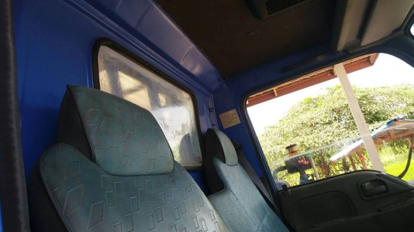 ขายรถ6ล้อ ISUZU NKR130 เทอร์โบ ปี48 เครื่องดีแคชซีสวย สภาพพร้อมใช้งาน เอกสารพร้อมโอน สนใจโทร 090-8588220คุณนะ 093-3258446คุณบิว หรือเข้าดูสินค้าอื่นๆได้ที่ www.truck.in.th/498 หรือเพจFacebook ณรงค์ ซื้อขายรถมือสอง (เว็บไซต์ส่วนตัว) หรือFacebook ตลาดรถมือส