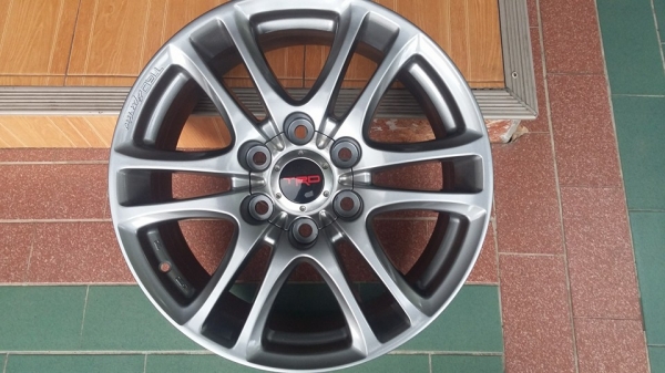 แม็กซ์ ช็อคอัพคู่หลัง สปริงค์คู่หลัง FORTUNER TRD สภาพสวย