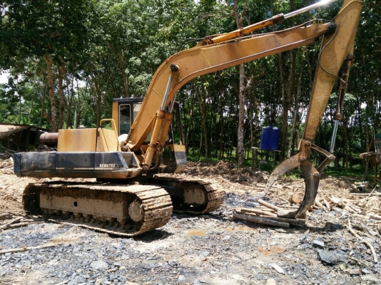 รถขุดPC 120-30..me มีบุ้งกี๋มีฝากระโปรงครบรถใช้งานอยู่พร้อมใช้