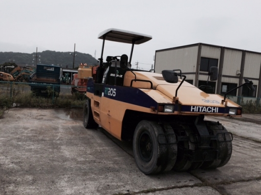 รถบด HITACHI  RT205 หรือ DYNAPAC CP205 กำลังถึงไทยเร็วๆนี้  ใครสนใจติดต่อมาได้เลยครับ