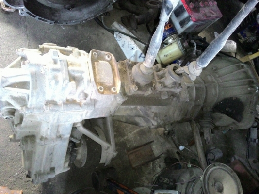 ขายเครื่อง toyota 3y มีเอกสาร  ยกลงจาก yn106  Four wheel ตามสภาพ