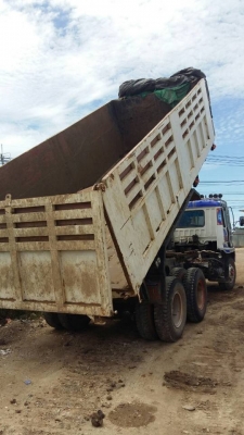 ขายดั้ม2เพลา MITSUBISHI FN527M-TF 220แรง พ.เพาเวอร์ เบรกทิฟฟี่ ภายในสวย แอร์เย็น สภาพพร้อมใช้งาน เอกสารพร้อมโอน สนใจโทร 090-8588220คุณนะ 093-3258446คุณบิว หรือเข้าดูสินค้าอื่นๆได้ที่ www.truck.in.th/498 หรือเพจFacebook ณรงค์ ซื้อขายรถมือสอง (เว็บไซต์ส่วนต