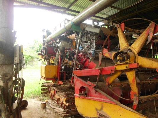 ขายรถเกี่ยวข้าวเกษตรพัฒนา อุ้ม1.5ตัน ตัวเดิน10 เพลาเล็ก 175เทอร์โบ ปั้มอิตั้นคู22