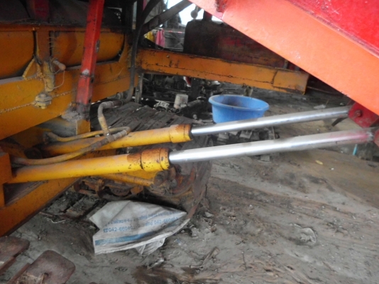 ขายรถเกี่ยวข้าวเกษตรพัฒนา อุ้ม1.5ตัน ตัวเดิน10 เพลาเล็ก 175เทอร์โบ ปั้มอิตั้นคู22