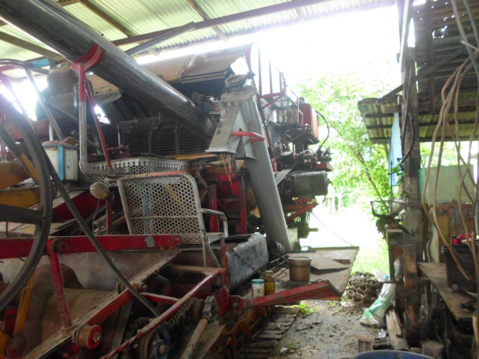 ขายรถเกี่ยวข้าวเกษตรพัฒนา อุ้ม1.5ตัน ตัวเดิน10 เพลาเล็ก 175เทอร์โบ ปั้มอิตั้นคู22