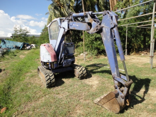 แบคโฮ KOMATSU