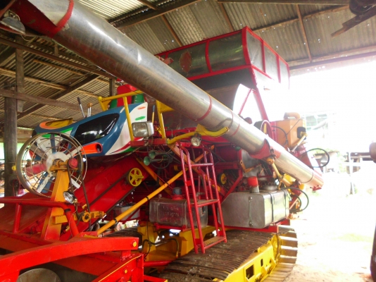 ขายรถเกี่ยวข้าวเกษตรพัฒนา อุ้ม2.5ตัน ตัวเดิน10 เพลาใหญ่ 210 ปั้มอิตั้นคู่22 ขายรถเกี่ยวข้าวเกษตรพัฒนา อุ้ม2.5ตัน ตัวเดิน10 เพลาใหญ่ 210 ปั้มอิตั้นคู่22