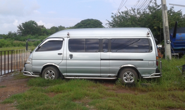 ขายรถตู้โตโยต้า ราคาไม่แพง