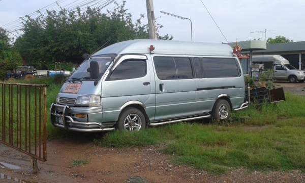 ขายรถตู้โตโยต้า ราคาไม่แพง