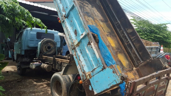 หกล้อดั๊มมือสอง, Isuzu 110 แรง F หน้าหลัง/ ดั๊ม ดิน