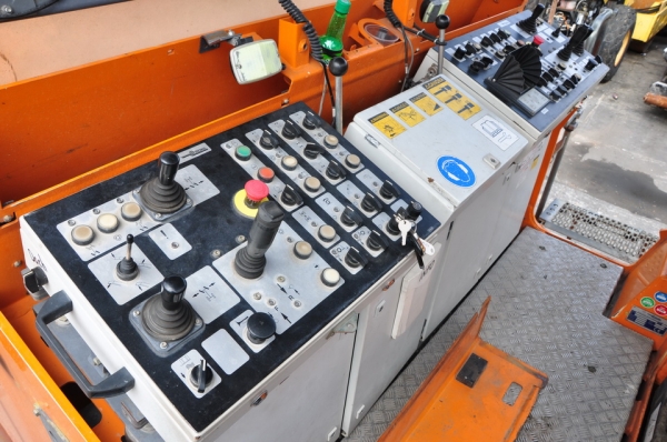 WIRTGEN W2200 S/N 0495 Y2009 WIRTGEN W2200 S/N 0495 Y2009