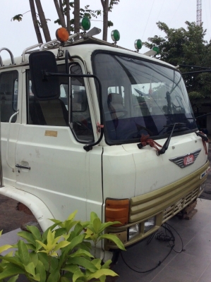 .หัวเก๋ง10ล้อ F18 (ถอดยกลง) สภาพสวย อุปกรณ์ครบ ขาย 60,000 บาท (ศุภากร 081-1903107 ,081-4252943) .หัวเก๋ง10ล้อ F18 (ถอดยกลง) สภาพสวย อุปกรณ์ครบ ขาย 60,000 บาท (ศุภากร 081-1903107 ,081-4252943)