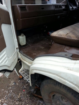 ขายรถ6ล้อ HINO KM779 เครื่อง 117แรงม้า ติดเครน 3ตัน สนใจโทร 081-970-1072