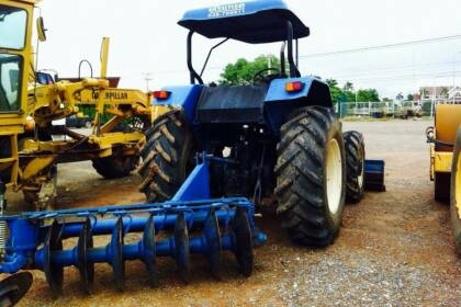 ขายรถไถ NewHolland Ts 90  2 เพลา