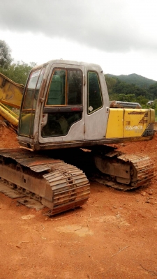 ขายรถแบคโฮ KOBELCO SK200-/// เอกสารเล่มทะเบียน ระบบไฟเต็ม ราคา 750000