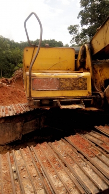 ขายรถแบคโฮ KOBELCO SK200-/// เอกสารเล่มทะเบียน ระบบไฟเต็ม ราคา 750000