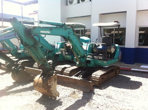 ขายด่วน!! Komatsu PC30-7 #21757แทรคเหล็ก รถขุด จากญี่ปุ่น โทร. 080-6565422 (หนิง)