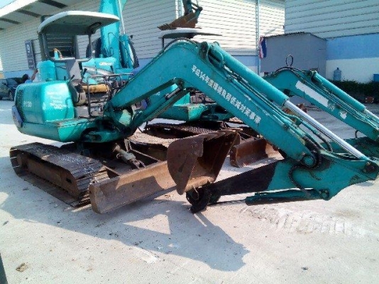 ขายด่วน!! รถขุด Komatsu PC40-7 # 22200 จากญี่ปุ่น สนใจโทร.080-6565422(หนิง)