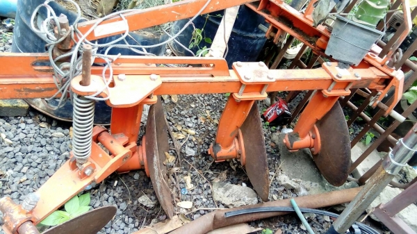 ขายรถไถคูโบต้า 14 แรง 496 ชั่่วโมง พร้อมอุปกรณ์ ดันหน้า หาง 3 ตราช้าง ล้อเหล็ก ขายรถไถคูโบต้า 14 แรง 496 ชั่่วโมง พร้อมอุปกรณ์ ดันหน้า หาง 3 ตราช้าง ล้อเหล็ก