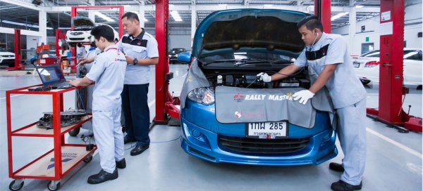 เปลี่ยนถ่ายน้ำมันเครื่อง ฟรีค่าแรง !!! เปลี่ยนถ่ายน้ำมันเครื่อง ฟรีค่าแรง !!!