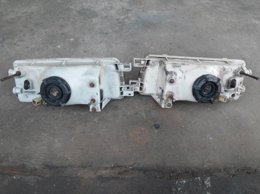 ไฟหน้า nissan sentra b13 ไฟหน้า nissan sentra b13