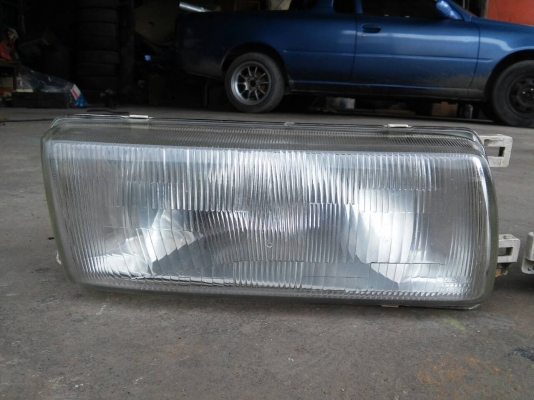 ไฟหน้า nissan sentra b13 ไฟหน้า nissan sentra b13