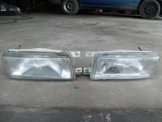 ไฟหน้า nissan sentra b13