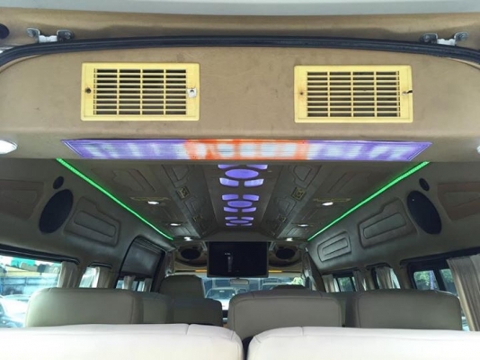 ขายรถตู้ดีเซล2.5ปี06เกียMTแต่งวีไอพีเบาะสี่แถวแอร์บัสโทร0877758887นางเบสท์รถตู้ท่าพระ