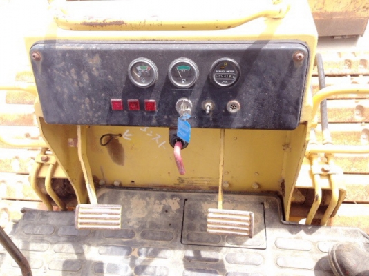 รถดันดิน Komatsu D20P-7#75050 จากญี่ปุ่น สนใจโทร. 080-6565422 (หนิง)