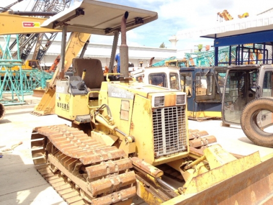รถดันดิน Komatsu D20P-7#75050 จากญี่ปุ่น สนใจโทร. 080-6565422 (หนิง)