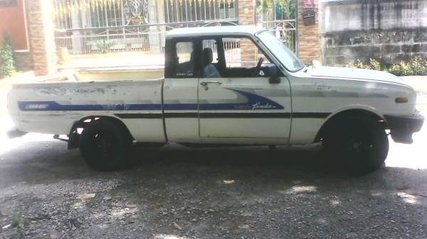 ขายด่วนถูกๆมาสด้า1300cc5เกียร์ พร้อมใช้งานทะเบียนเอกสารพร้อมโอน