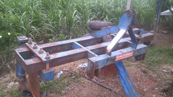 ขายหางยกล่องแบบผานจานของนิวัฒยนต์  บ้านโปร่ง    สภาพ90\%สนใจ0810076640