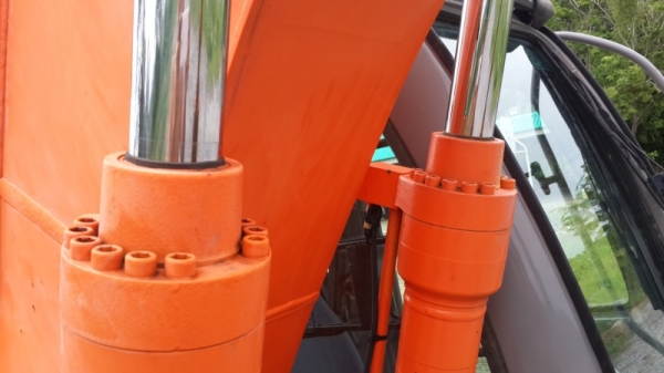 ขายรถนอกเก่าญี่ปุ่น hitachi zx 120 แทรก70cmรถสวยราคาถูก สนใจโทร 092-3309229 อี๊ด