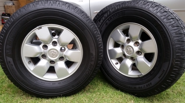 ล้อ vigo ขอบ 15 พร้อมยาง ล้อ vigo ขอบ 15 พร้อมยาง