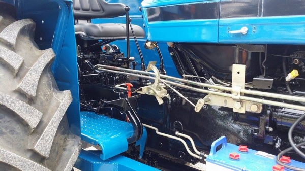 ขายด่วน รถไถFORD7810 สภาพดี