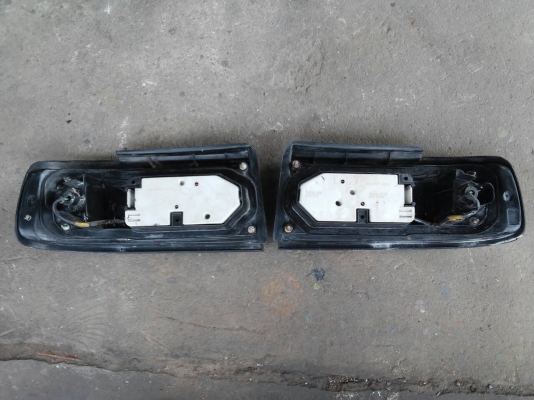 ไฟท้าย nissan sentra b13 ไฟท้าย nissan sentra b13