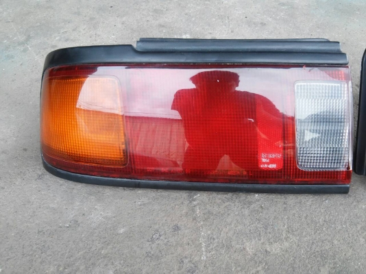 ไฟท้าย nissan sentra b13 ไฟท้าย nissan sentra b13