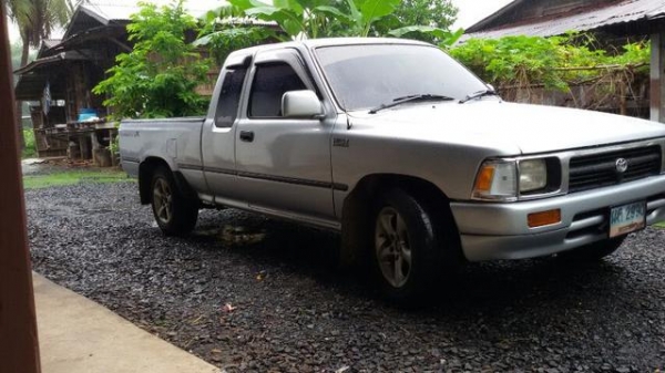 ขายรถบ้านสวยๆ  เล่มพร้อมโอน   ภาษี 59   เเอร์เย็น  ขับดี  สีสวย