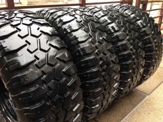 ยาง Mud Maxxis 33 12.5 R15 ปี12 พร้อมใช้งาน
