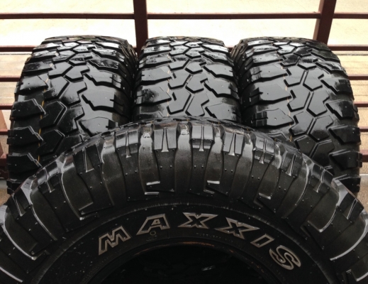 ยาง Mud Maxxis 33 12.5 R15 ปี12 พร้อมใช้งาน
