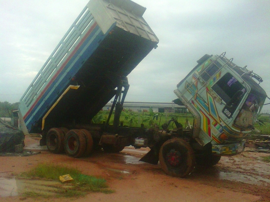 ขายสิบล้ออีซูซุ ร็อกกี้2เพลา  590000