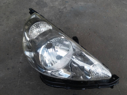 ไฟหน้า Honda Jazz