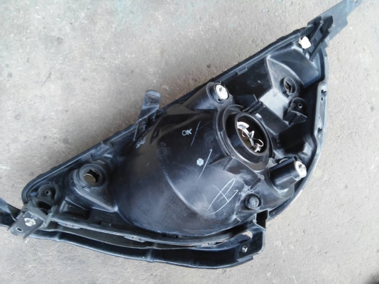 ไฟหน้า Honda Jazz